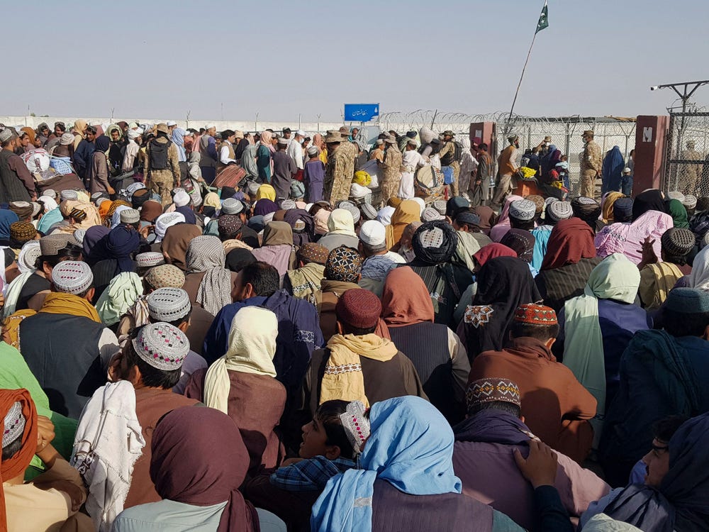 'Sea of people' gathered at Spin Boldak in desperate bid to flee Afghanistan