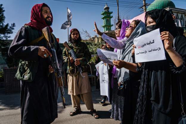 Rights violation: Ex-envoy urges UN not to recognise Taliban