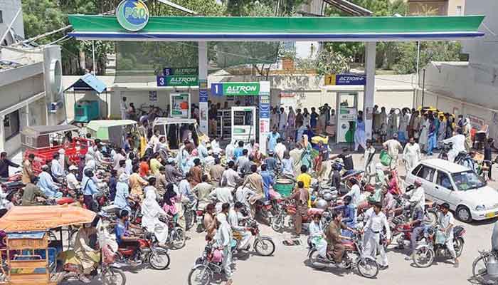 Citizens suffer as most petrol pumps are close