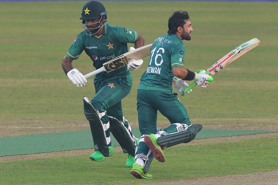Pakistan hammer Bangladesh by 8 wickets to clinch T20 series