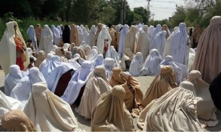 Lakki Marwat: Women protest against power outages