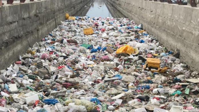 KP govt to bring law to cut plastic pollution