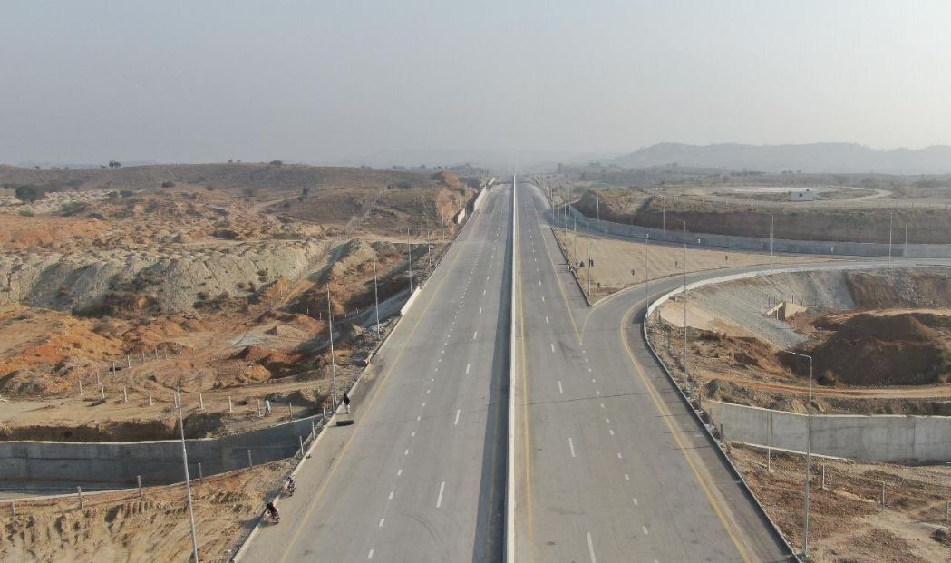 Imran Khan inaugurates Hakla-DI Khan motorway