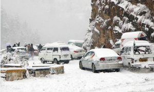 Over 16 tourists stranded in cars die of cold in Murree