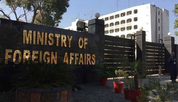 Pakistan defends Afghans right over frozen assets in US