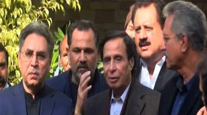 MQM, PML-Q ask for 'minus one' formula to save PTI govt