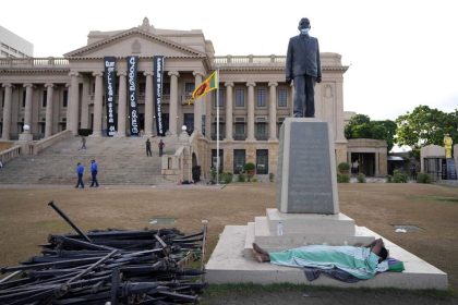 Sri Lanka PM becomes acting president