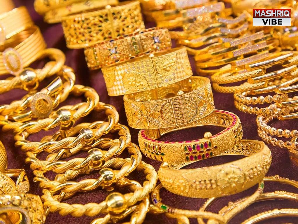 Gold rates up by Rs 800 to Rs 247,300 per tola