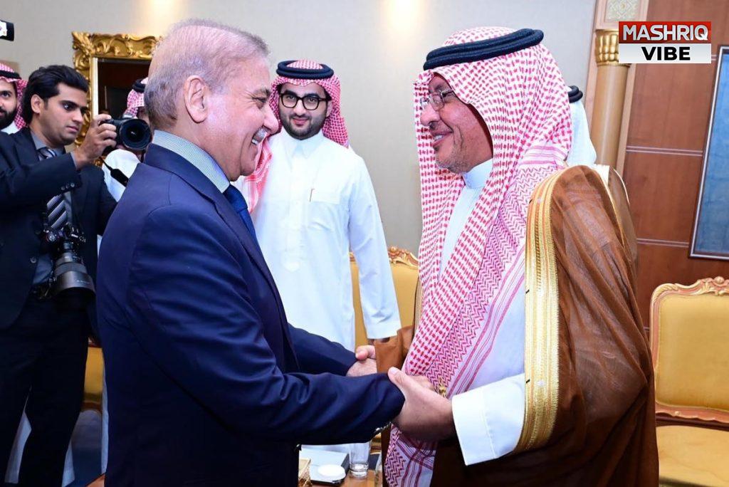 PM, Saudi Royal court advisor discuss ways to boost economic ties