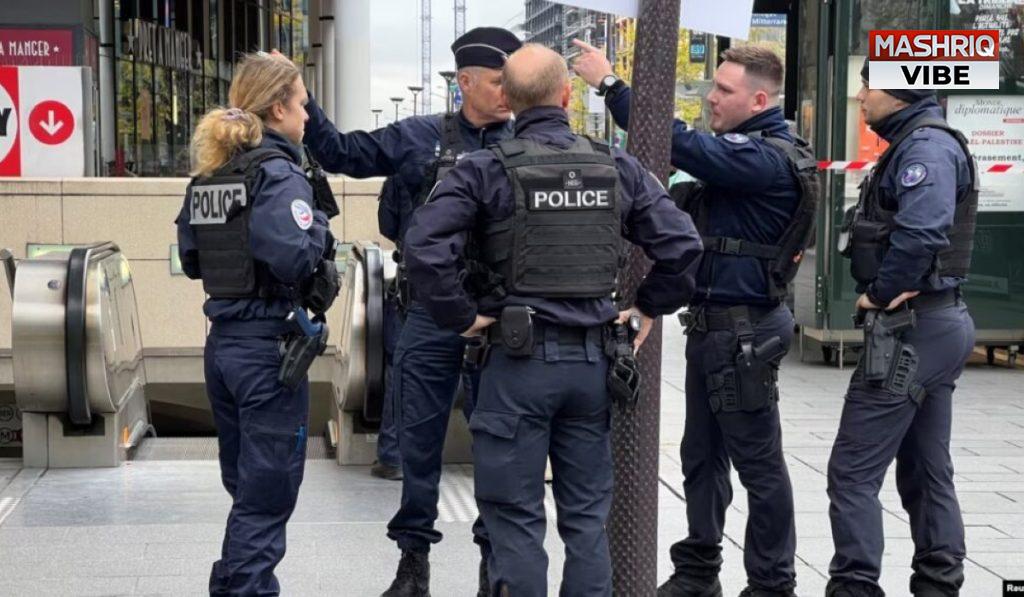 Man shoots 2 officers in Paris police station after grabbing gun